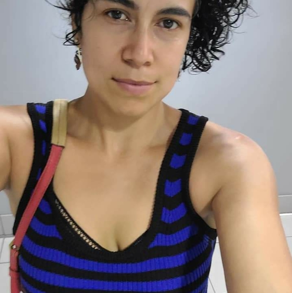 Poshmark - Picture 7 of 8